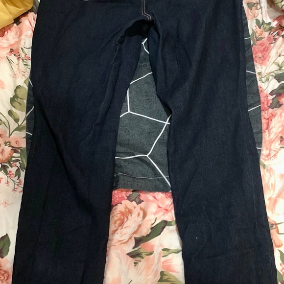 Torrid Dark Wash Skinny Jeans - Picture 4 of 5